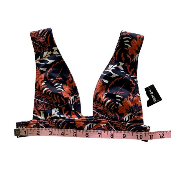 Nasty Gal Leaf Print V-Neck Beach Swimwear Bikini Top Size 2 NWT - Picture 5 of 9